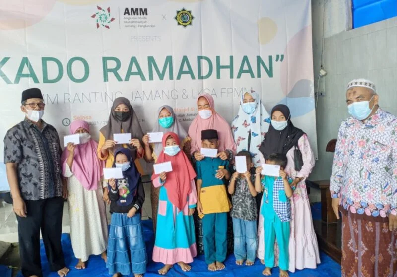 225 Kado Ramadhan AMM Jamang untuk Yatim dan Dhuafa