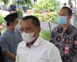 Gubernur Jatim Gelar Pesta Ultah, Sekdaprov Pasang Badan