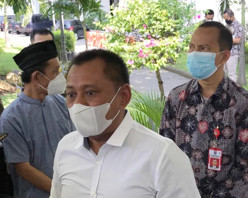 Gubernur Jatim Gelar Pesta Ultah, Sekdaprov Pasang Badan