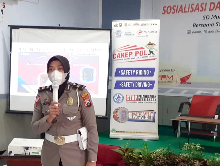 Simulasi Safety Riding SD Mugeb: Ngerem yang Baik Itu Gimana?