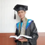 Wisudawan Terbaik Unismuh: Kuliah sambil Nguli Bangunan, Kini Bersiap ke Jepang
