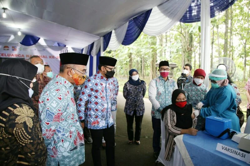 Dimulai, Vaksinasi Covid-19 untuk Ibu Hamil dan Anak 12-18 Tahun