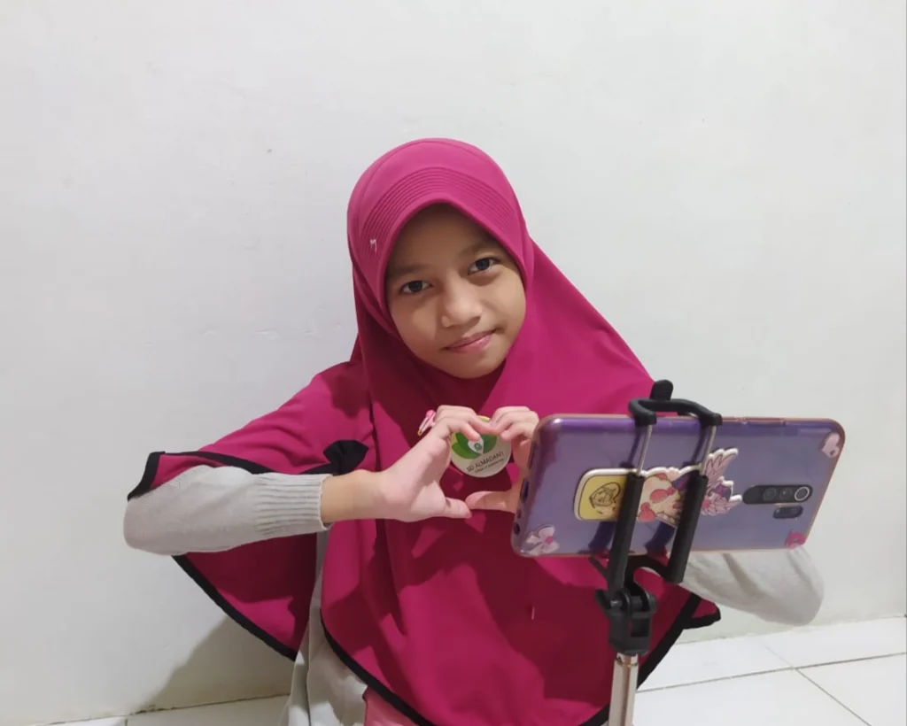 Seru! Kegiatan ‘Menulis’ di SD Almadany