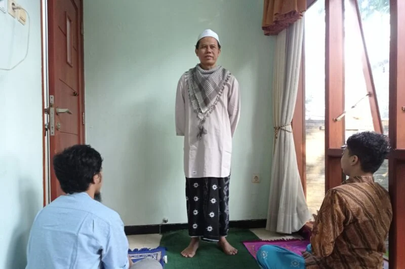 Khutbah tentang Menulis Opini, Lucu kan?