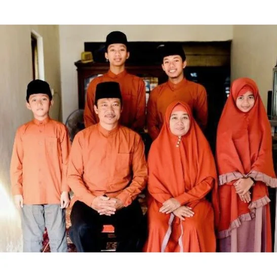 Istri Wafat Suaminya Tetap Tegar Jadi Imam Shalat Jenazah