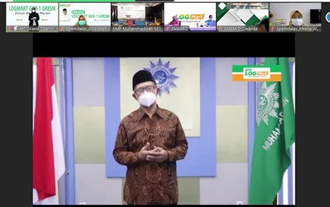 Haedar Nashir Resmikan LOG-Mart GKB Gresik