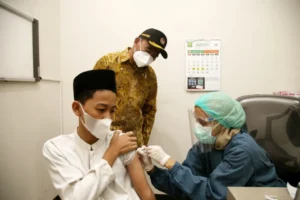 Menko PMK Cek Vaksinasi Santri dan Disabilitas