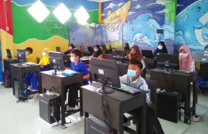 Siswa Sekolah Kreatif Menganti Ikuti Try Out AKM Baso Lumer