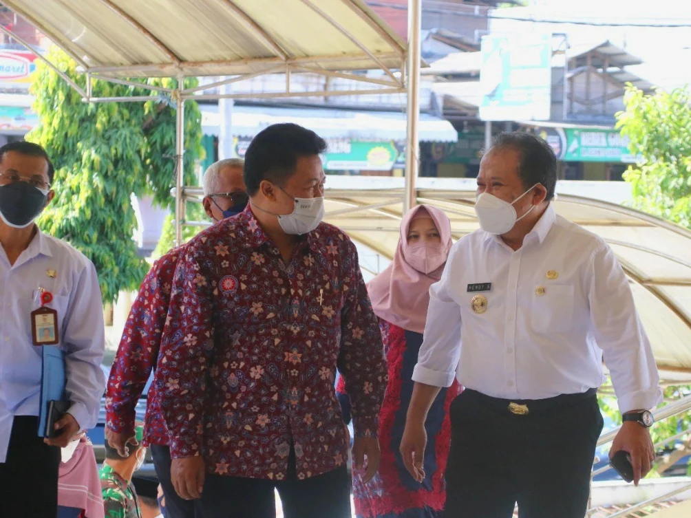 FEB UM Jember Gelar Sekolah Desa Cerdas untuk Sekdes