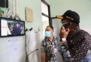 Menko PMK Cek RS Lapangan Covid-19 Balarejo Madiun