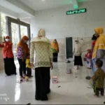 Lazismu PDNA Lamongan Berbagi Makanan untuk Balita Stunting