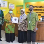 Perpustakaan Mu’allimaat Donasi Buku 203 Eksemplar