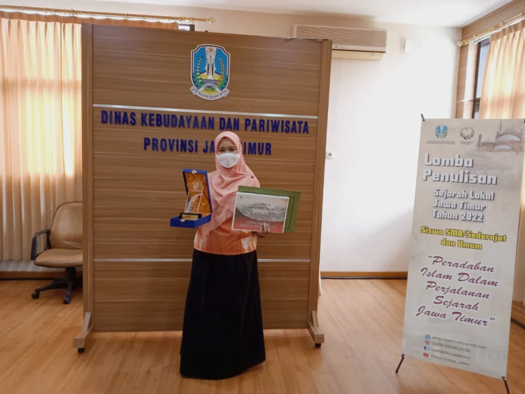 Guru Smamsatu Juara Lomba Penulisan Sejarah Lokal