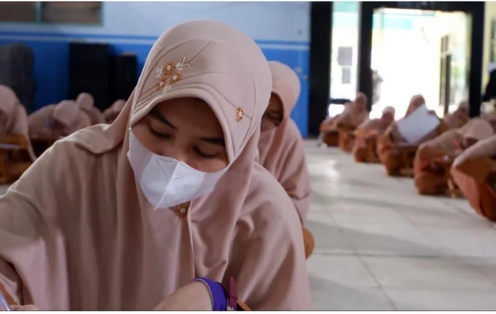 Santri Karangasem Bertaruh Kelulusan di Ujian Pondok