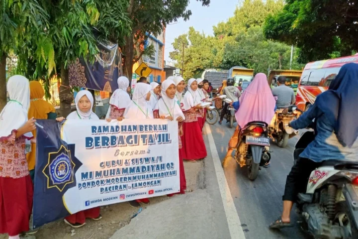 Ramadhan Bernada ala Mimda Pondok Modern Paciran