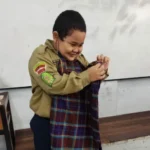 SD Mugeb Latih Life Skill Lipat Mukena dan Sarung