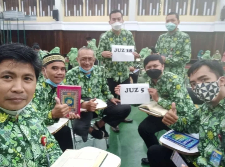 Khataman Quran Guru dan Tenaga Kependidikan SMA Muhi