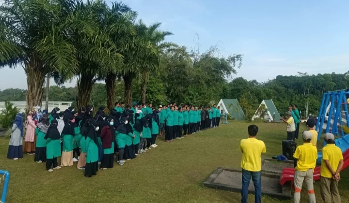 Refreshing Ideologi dan Outbound GTK SMA Muhi