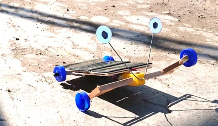 Keren, MTsM 25 Brondong Ciptakan Robot Siput Tenaga Surya