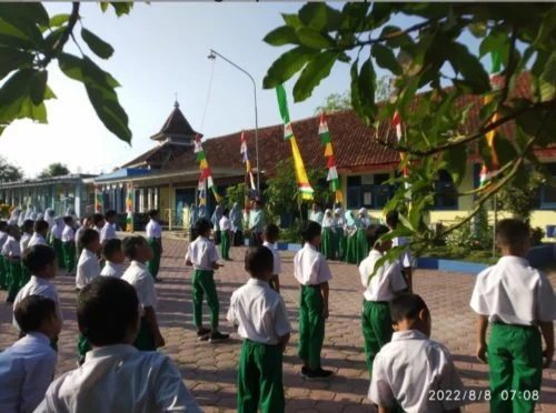 Tanamkan Kedisiplinan dan Keteladanan Melalui Apel Pagi