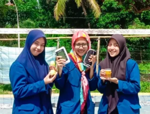 KKN di Bawean, Mahasiswa UMG Bikin Obat Tradisional Hipertensi