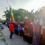 Kolaborasi Ranting Kedungpeluk dan KKNT Umsida Rayakan HUT RI