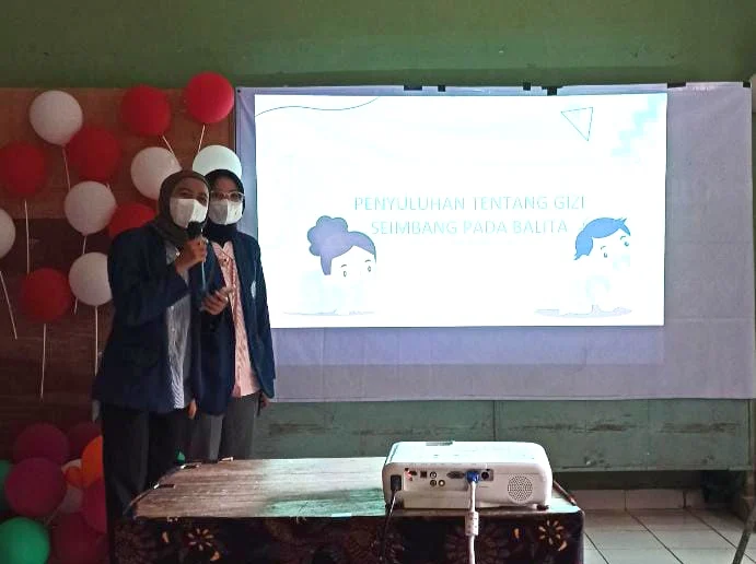 Mahasiswa UMG Penyuluhan Gizi Seimbang Balita di Desa Bululanjang Bawean