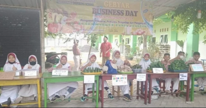 Business Day SD Muwri Hindari Sampah Plastik