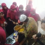 Sekolah Wirausaha Aisyiyah Sidoarjo Belajar Racik Instan Herbal