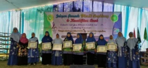 Delapan Guru Aisyiyah Paciran Dapat Penghargaan atas Pengabdiannya