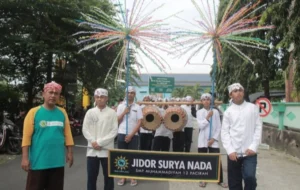 Jidor dan Tongklek Meriahkan Pawai Taaruf Sambut Muktamar