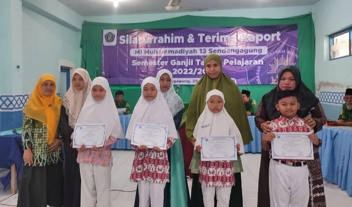 Bagi Raport MIM 13 Sendangagung, Inilah Daftar Siswa Berprestasi