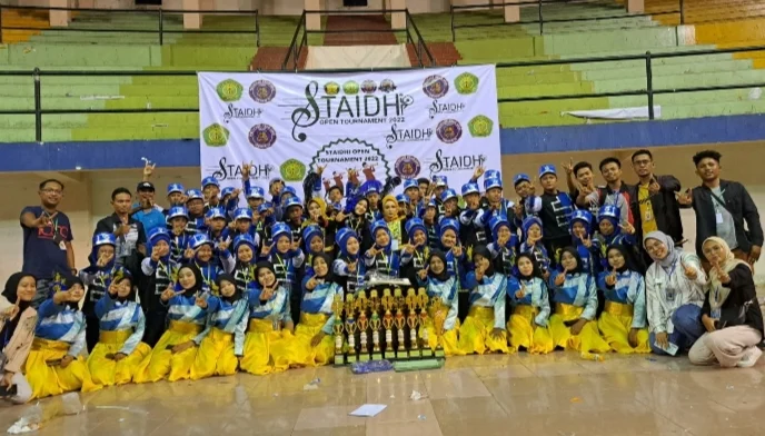 Bahana Surya Nada Takerharjo Juara Umum Staidhi Open Tournament Drumband