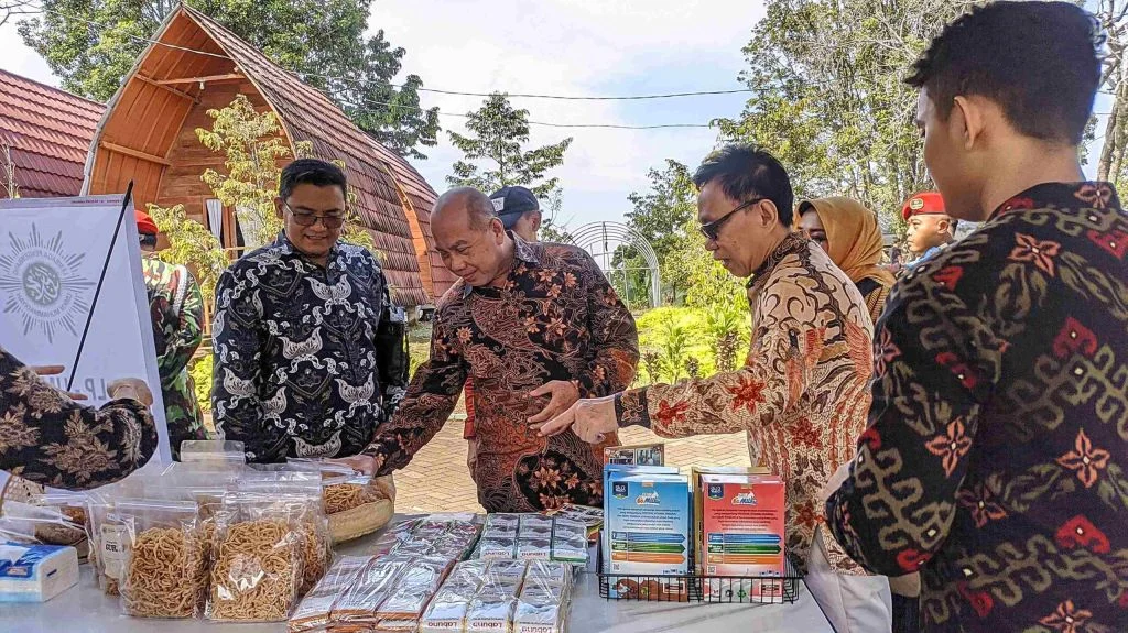 Bazar UMKM dan Cek Kesehatan Meriahkan Rakerwil LP UMKM Jawa Timur