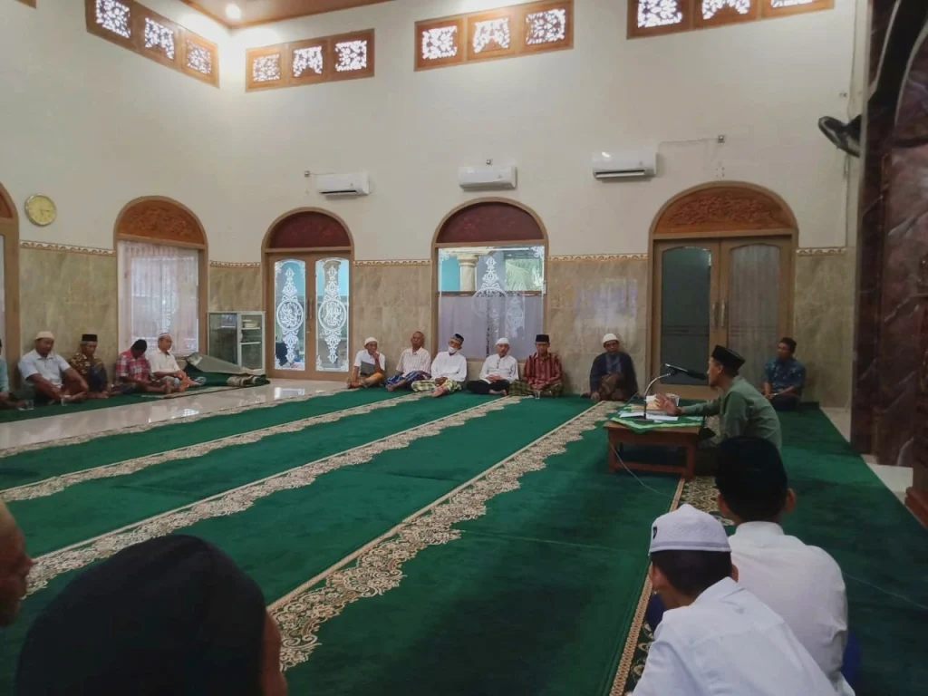 Para Santri MBS Al-Hikmah Berkhidmat di Masjid Al-Hidayah Selama Bulan Ramadan