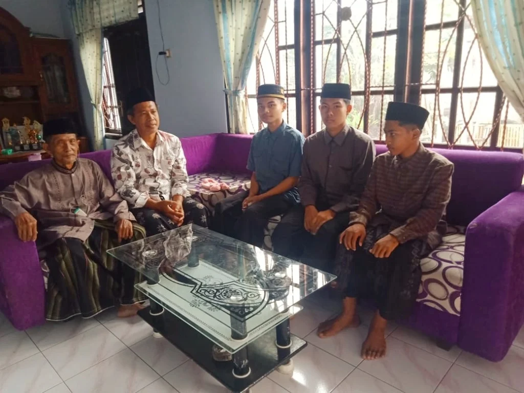 Bentuk Kader Ulama dan Pemimpin Umat Berkemajuan, MBS Al-Hikmah Gambiran Gelar Santri Berkhidmat