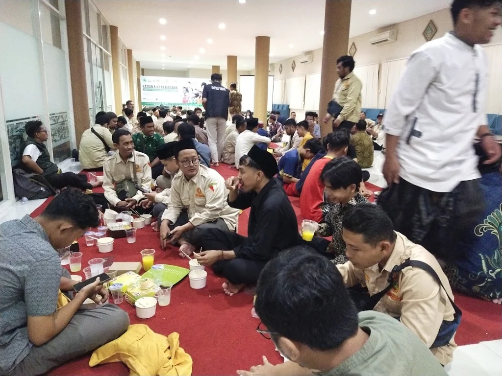 AMM Gresik Bukber Bersama Anggota DPR RI