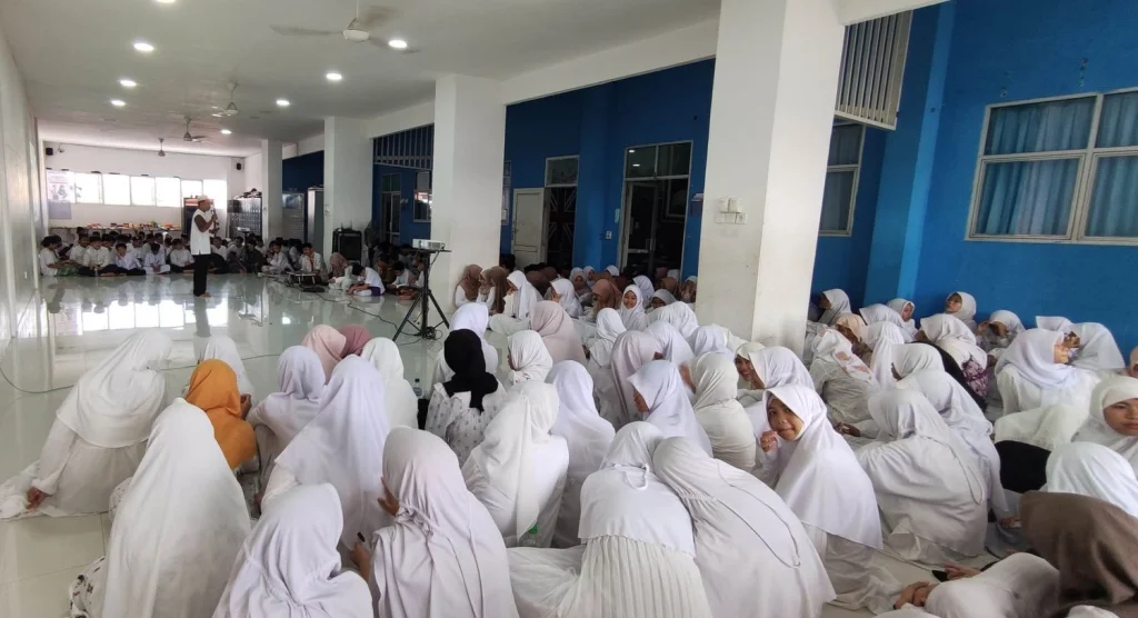 Sekolah Akhlaq SMP Muhammadiyah 9 Surabaya Awali KBM dengan Syawalan
