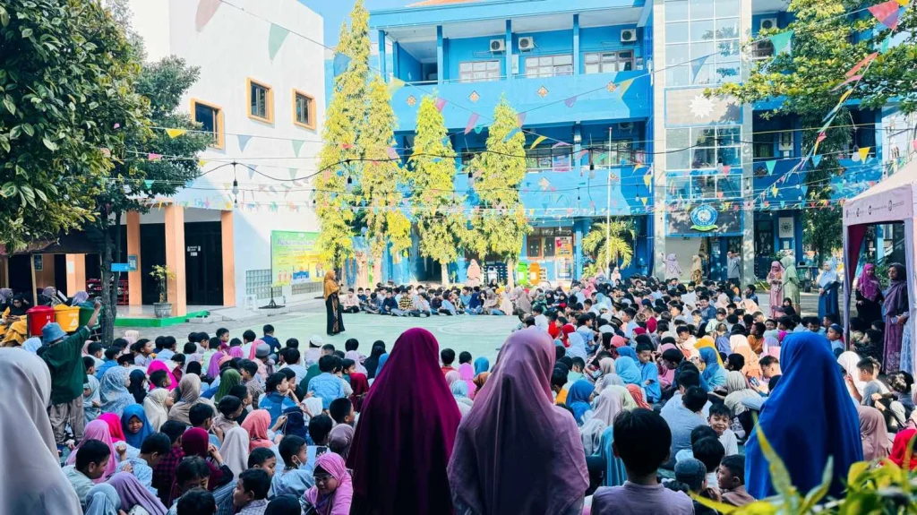 Gelar Halalbihalal, Kepala SD Ikrom Ajak Siswa Jaga Semangat Belajar dan Ibadah di Bulan-Bulan Selanjutnya