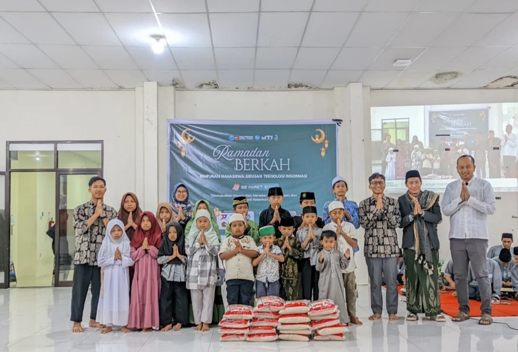 HMJTI Polije Gelar Tausiyah dan Santunan untuk Anak Yatim LKSA Nurul Husna Jember