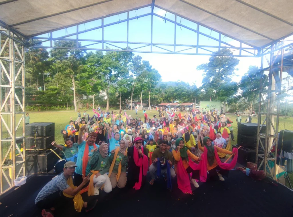 Selendang Banyuwangi Warnai Senam Pagi Family Gathering ke-13 PWM Jatim