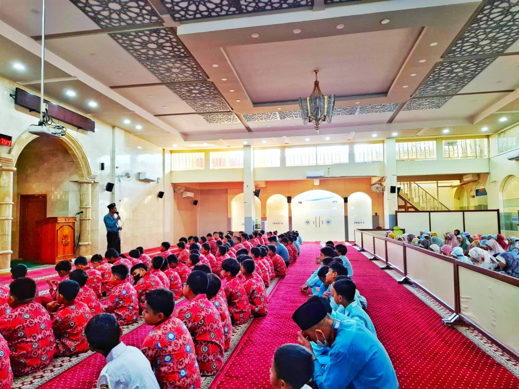 Mosque Training SDMM: Kunci Siswa Tertib Shalat Berjamaah