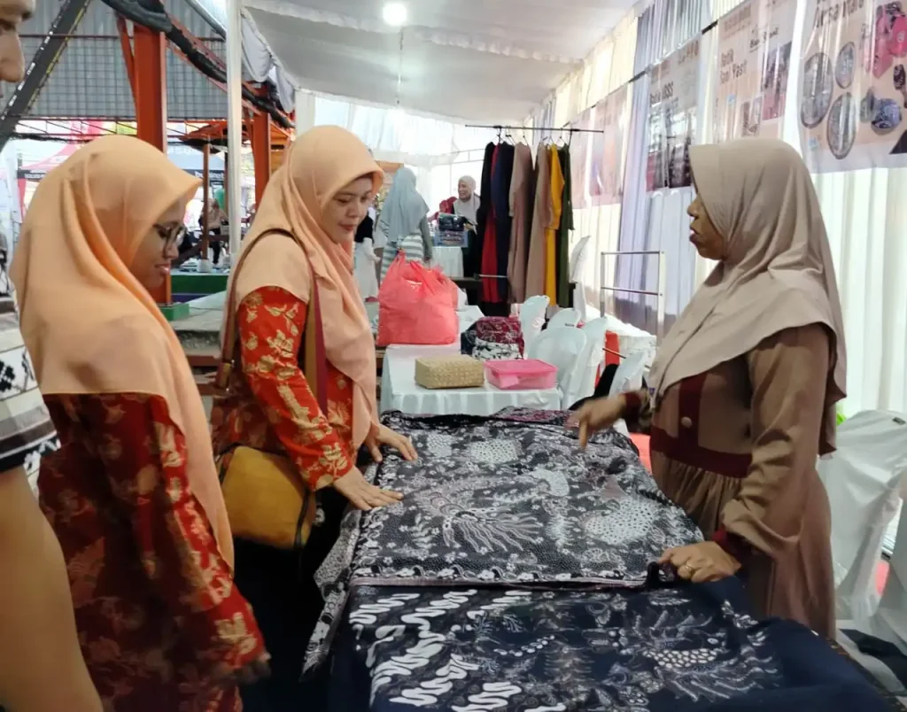 Sendangagung Batik Fashion 2024: Pesta Kreativitas UMKM