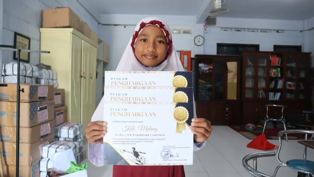 ‎Pemanasan Jelang Porprov Jatim, Atlet Mumtas Raih 4 Medali Kejurda Ski Air dan Wakeboard