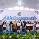 Tangis Haru Iringi Wisuda Tahfidz 30 Juz di Al Mizan Lamongan