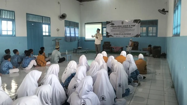 Jelang PTS, PR IPM MTs Muhammadiyah 5 Payaman Gelar Muhadhoroh Akbar