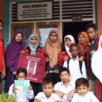 Sinergi IMM Malang dan Bima dalam Membantu Siswa Korban Banjir