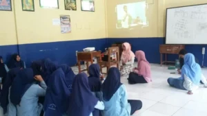 ‘IMM Goes to School’ Cara Unik Kenalkan Pendidikan Tinggi pada Siswa Sekolah Negeri