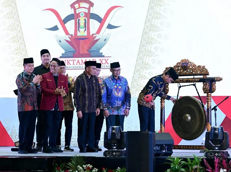 Buka Muktamar IMM, Jokowi Bicara Hilirisasi Industri