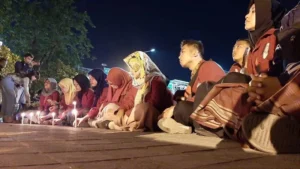 IMM Gelar Malam Berkabung Korban Tembakan Polisi di Monumen Perjuangan Polri